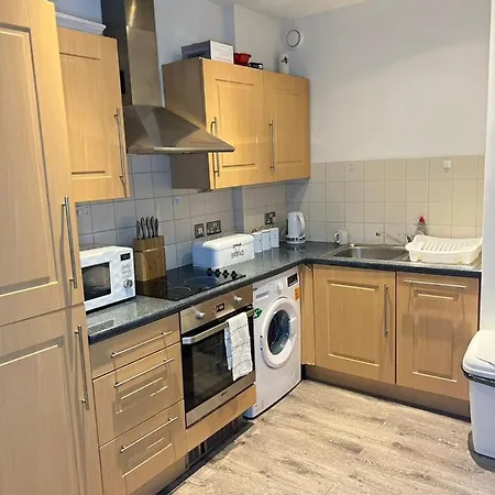 Modern 2 Bedroom Bradford (West Yorkshire)